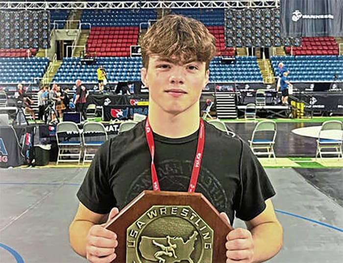 Norwin High freshman Landon Sidun is the 2023-24 SBLive Sports 113-pound National Wrestling Champion.